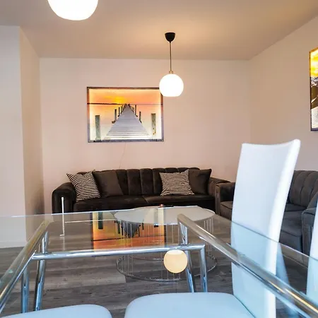 Stylische In Apartment *